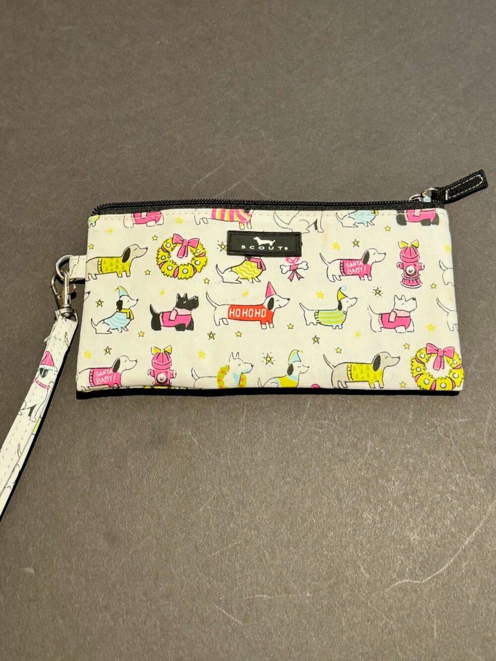 New Scout Wristlet Holiday Dogs White Mini Bag